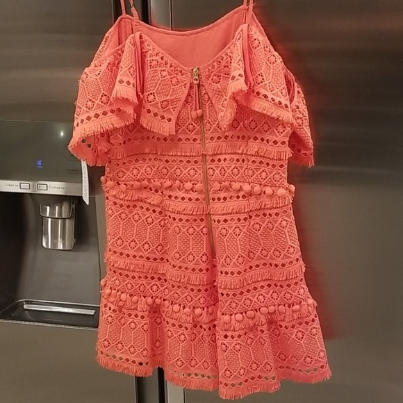 💕SAYLOR💕 Edith Lace Crochet PlaySuit Romper Coral Small S NWT - Picture 9 of 15